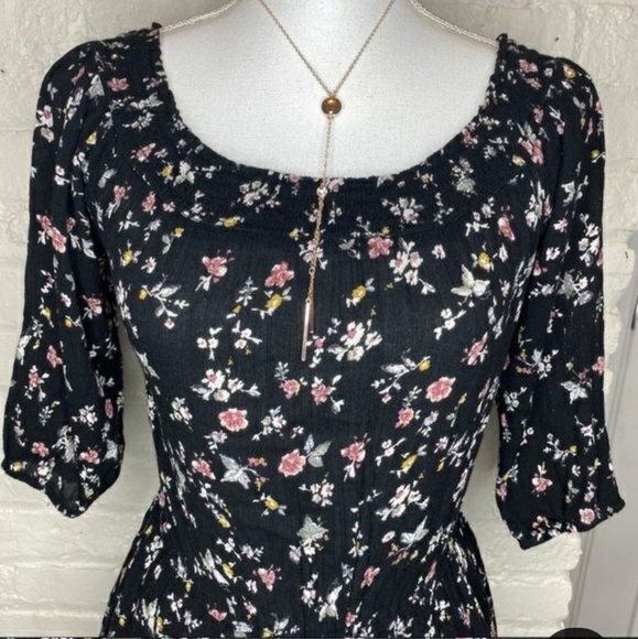 ABERCROMBIE & FITCH FLORAL SHORTS ROMPER - Picture 2 of 6